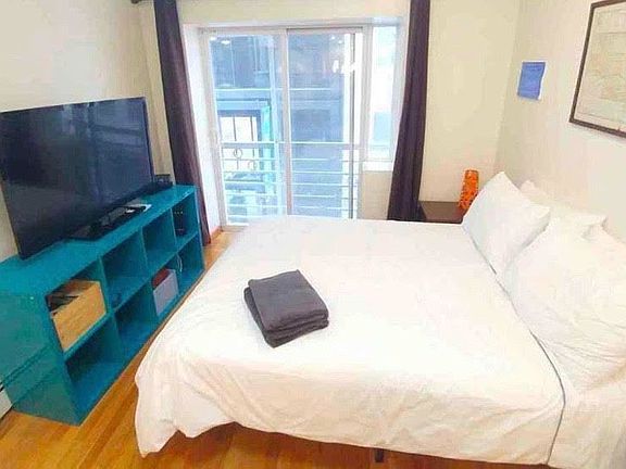 2nd image of 17 Ann St Frnt 1
