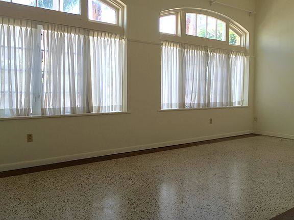 4th image of 1300 Collins Ave Ofc 100