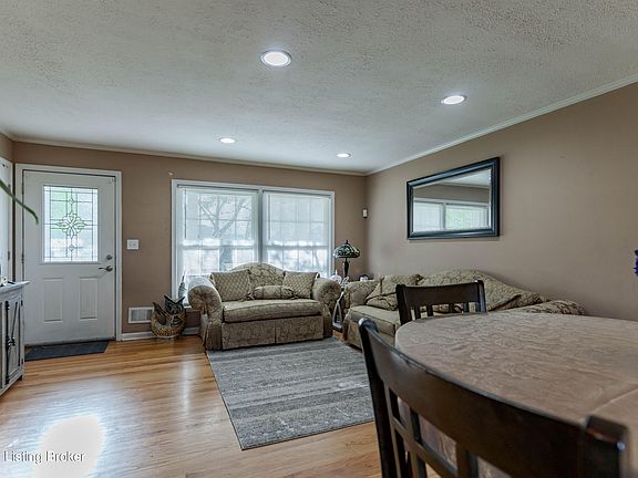 5th image of 8305 Latania Dr