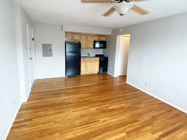 566 Lowell Ave — Photo 11