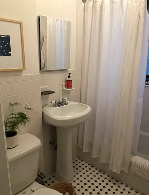 Rented by Waverly Realty Associates | media 21