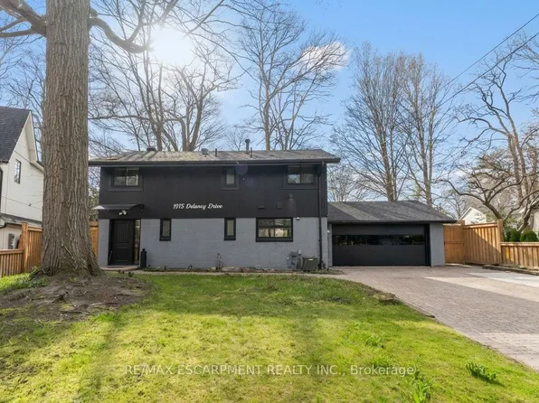 1915 Delaney Dr, Mississauga, ON L5J 3L2