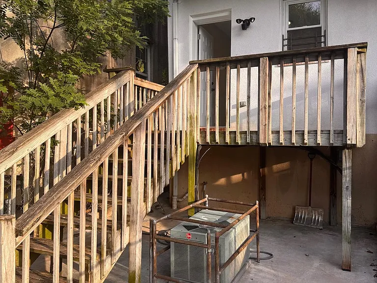 1640 Ashland Ave — Photo 9