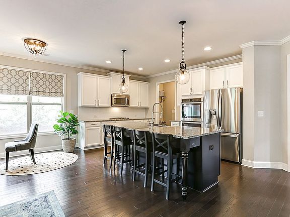 5th image of 836 Nottingham Dr SE