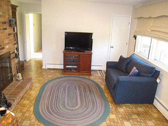 4th image of 835 N 16th St