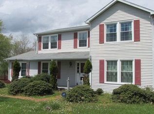9779 Airpoint Cir, Bent Mountain, VA 24059