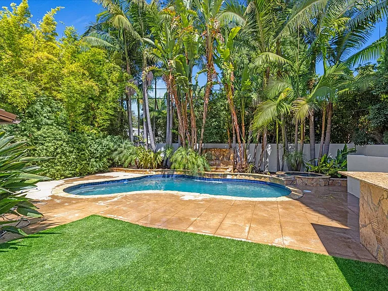 15221 Valley Vista Blvd — Photo 22