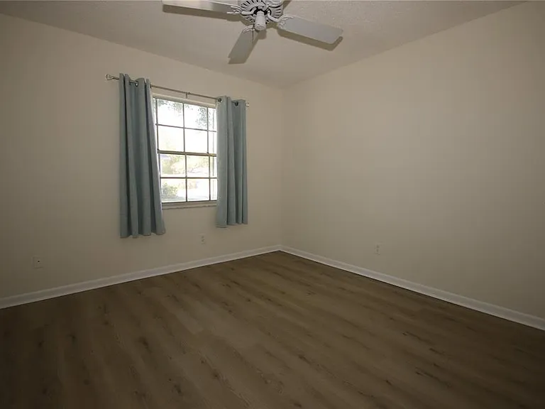 1535 Nursery Rd #403 — Photo 17