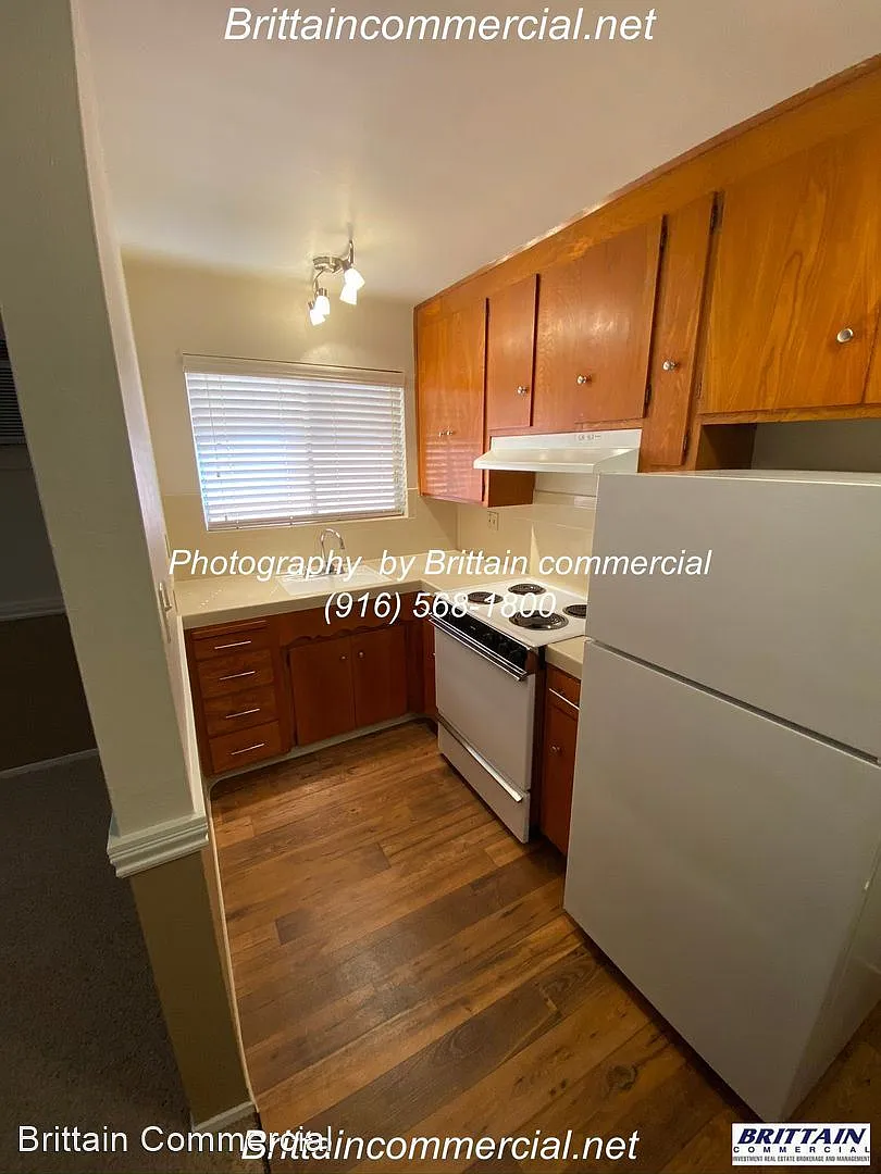 1722 G St APT 2 photo 1