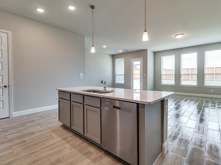 1319 Beach Blvd — Photo 26