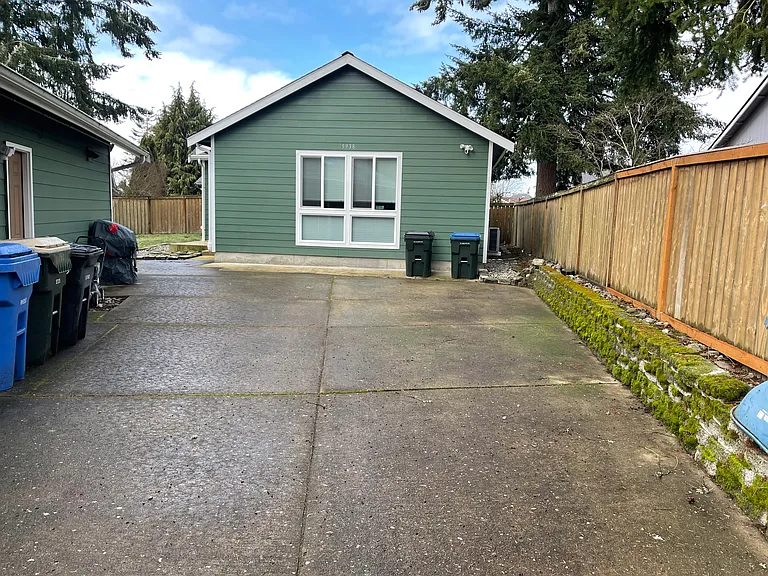 5938 Danials Loop SE — Photo 3