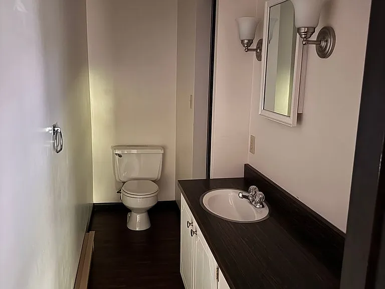 214 E Water St — Photo 11