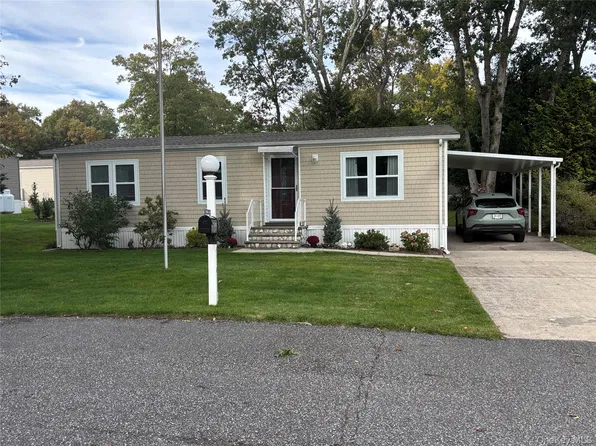 1661 Old Country Road #366, Riverhead, NY 11901