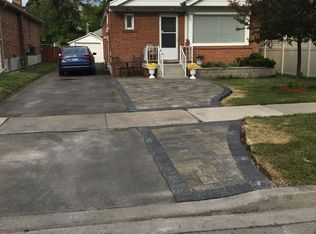 132 Silverhill Dr #BASEMENT, Toronto, ON M9B3W7