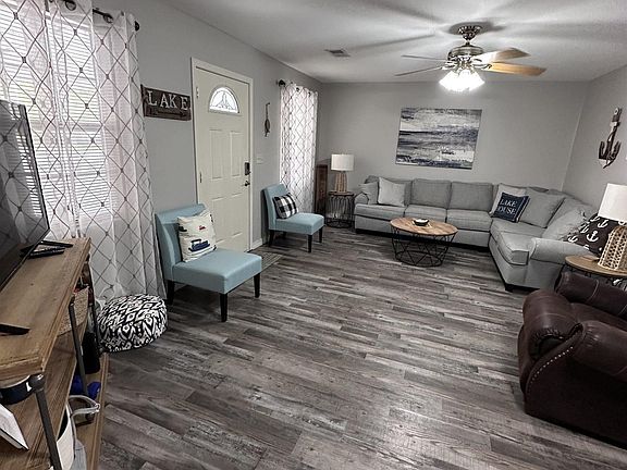4th image of 899 Russell Dr