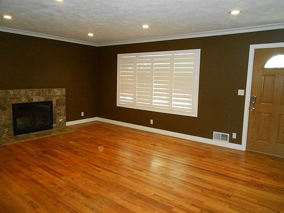 4th image of 2080 Sequoia Dr