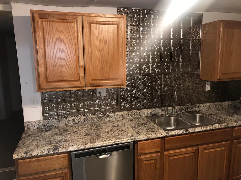 21070 Bethlawn Blvd — Photo 8