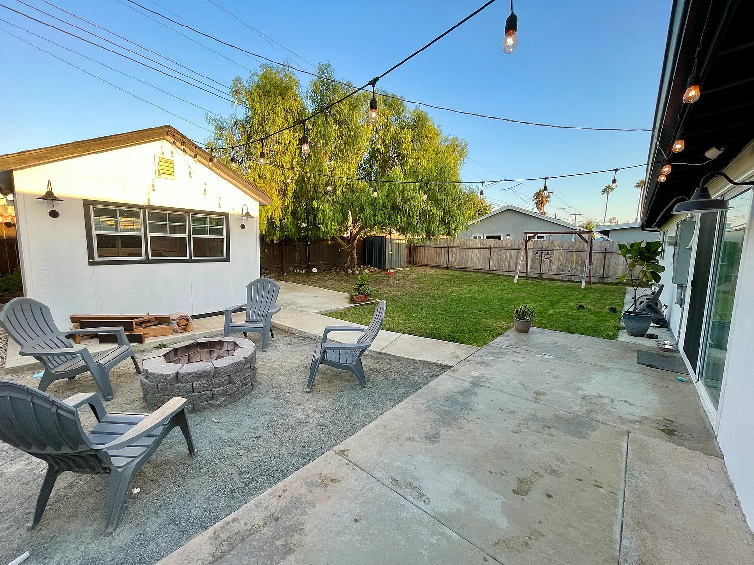 3 bed, 1217 sqft, $4,395 — Photo 2