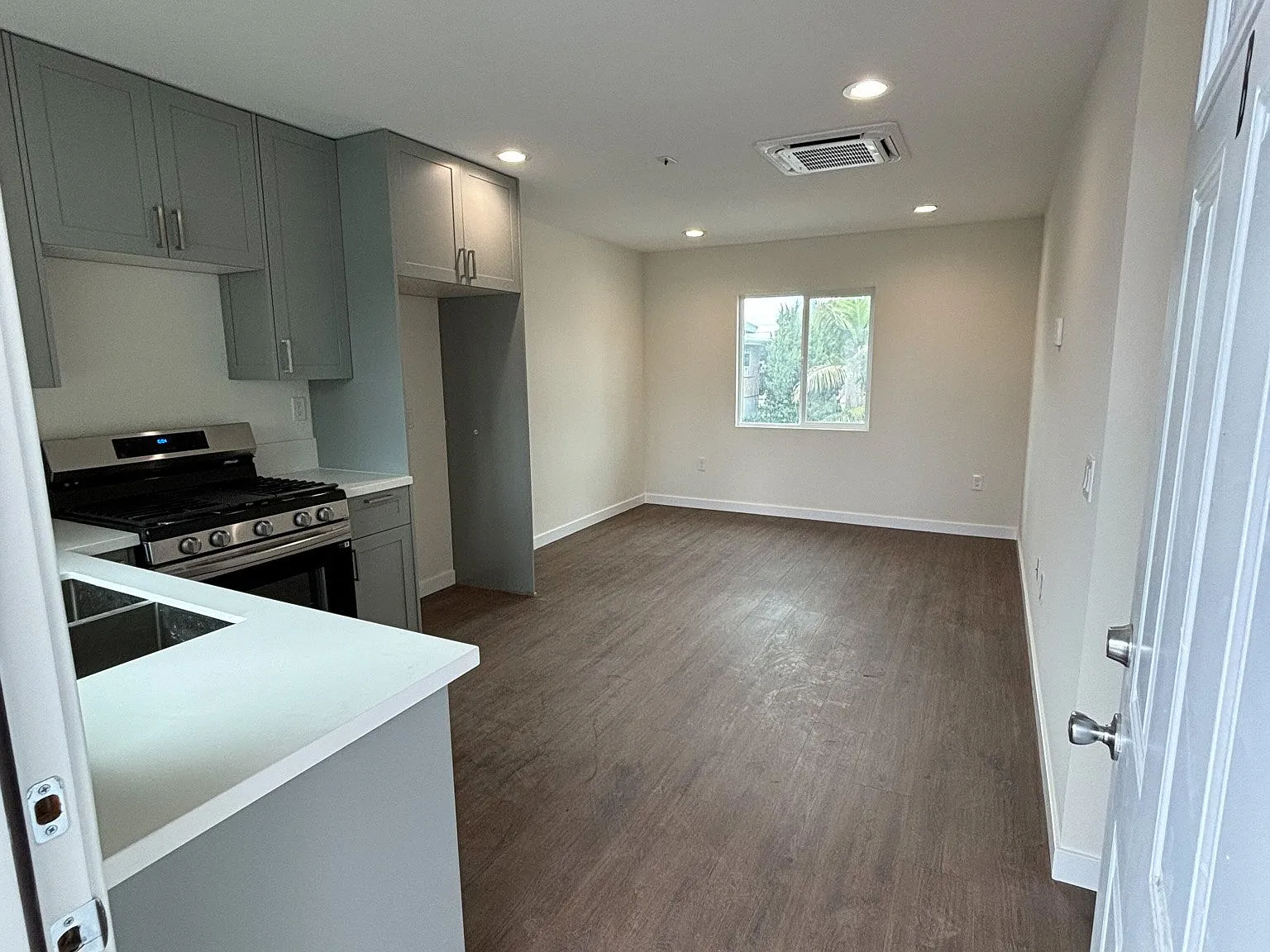 14316 Christine Dr. — Photo 4