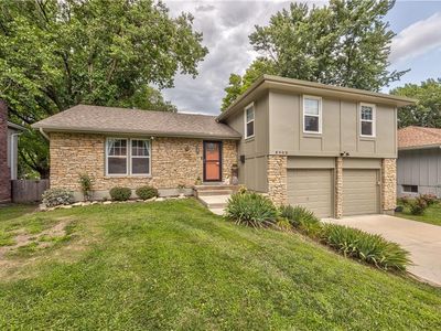 8908 W 95th Ter, Overland Park, KS, 66212
