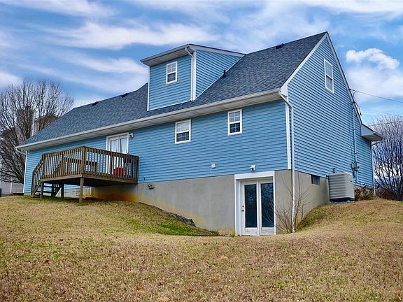 4th image of 108 Tulip Oak Cir
