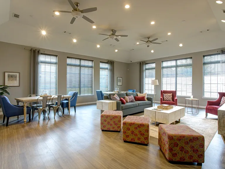 Residences of Gallatin — Photo 11
