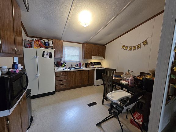 5th image of 956 Ward Ln