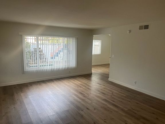 5th image of 7272 Park St #7292