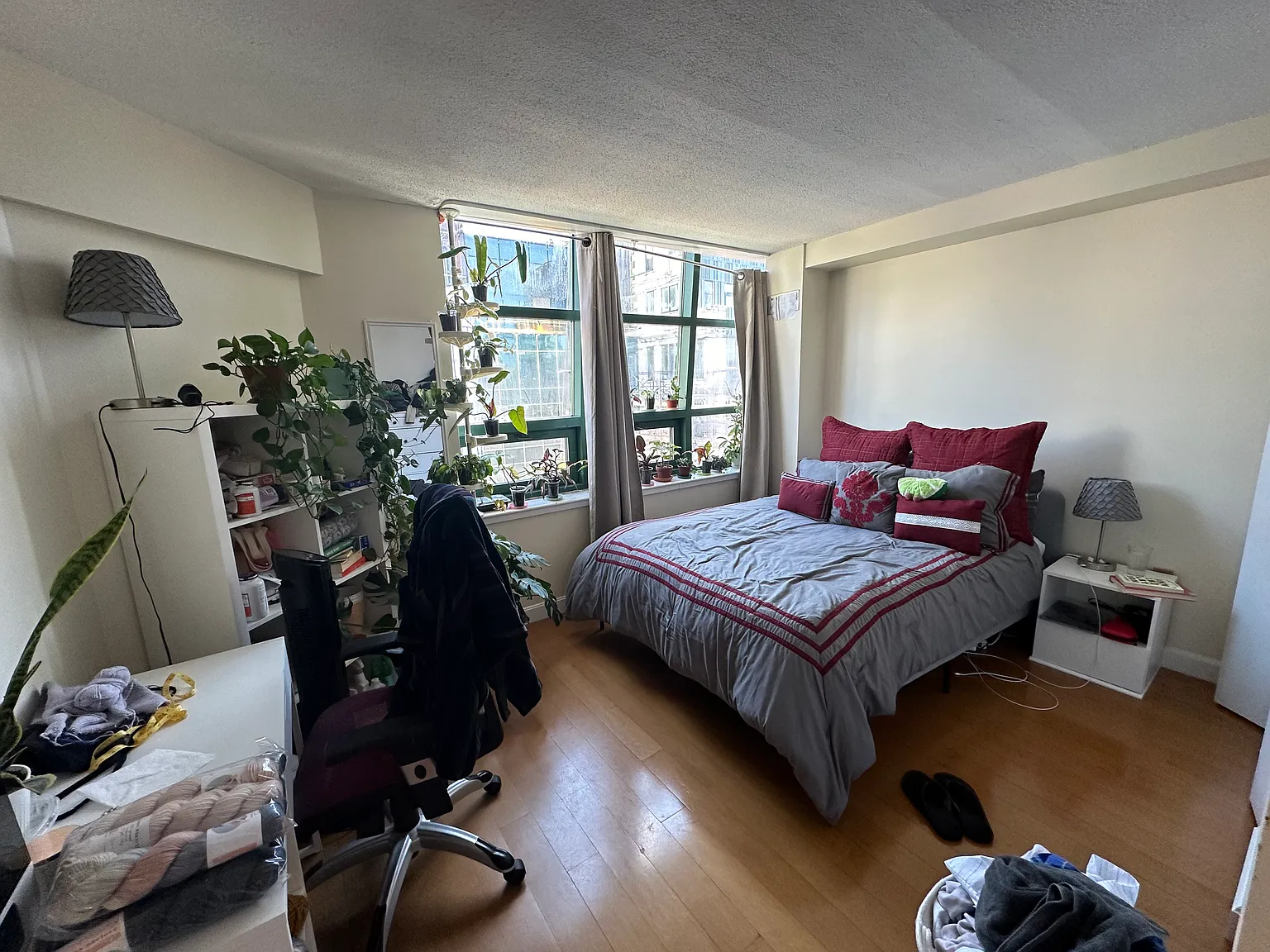 2 bed, 971 sqft, $4,000 — Photo 4
