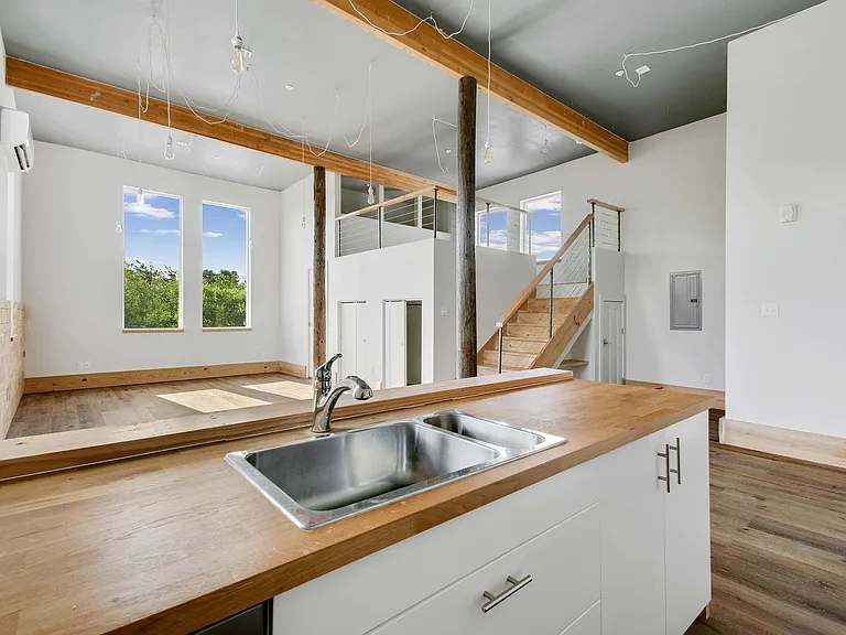 305 N Parker Ave — Photo 12