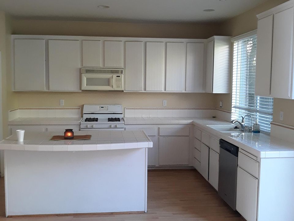 2nd image of 17 Eastwind Dr