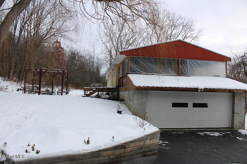 2nd image of 5764 Amsterdam Road