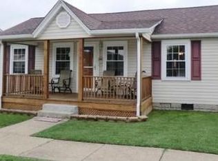 2704 27th St, Nitro, WV 25143
