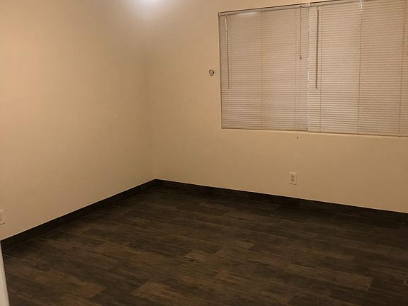 5th image of 391 N 15th St APT B