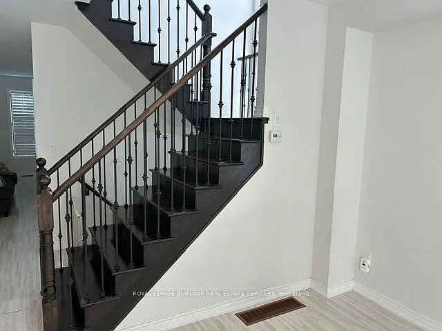 57 Macbean Cres — Photo 33