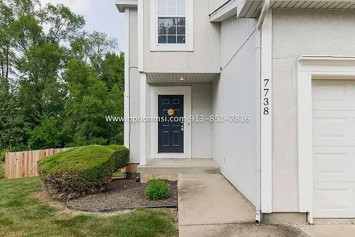 7738 W 148th St — Photo 3