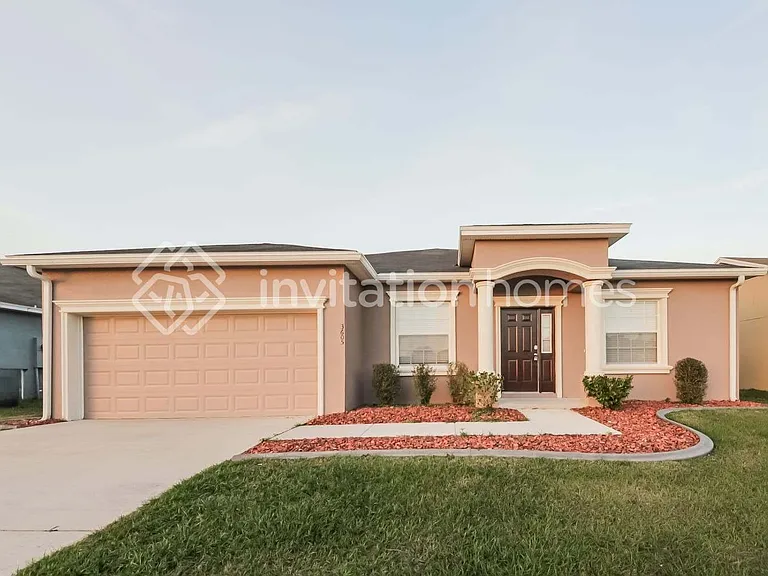 3605 Bristol Cove Ln — Photo 1