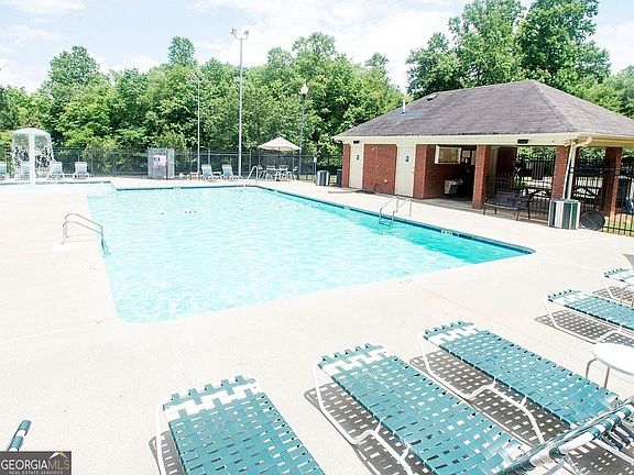 4th image of 155 Rose Walk Dr