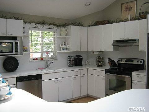 3rd image of 15 Jayne Ave