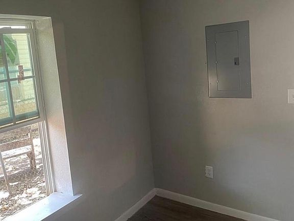 3rd image of 318 N 16th St #318
