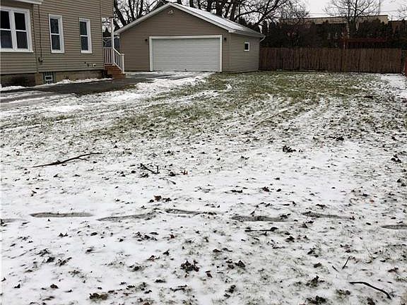 3rd image of 15 Brandel Ave