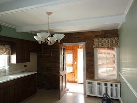 kitchen/sun porch