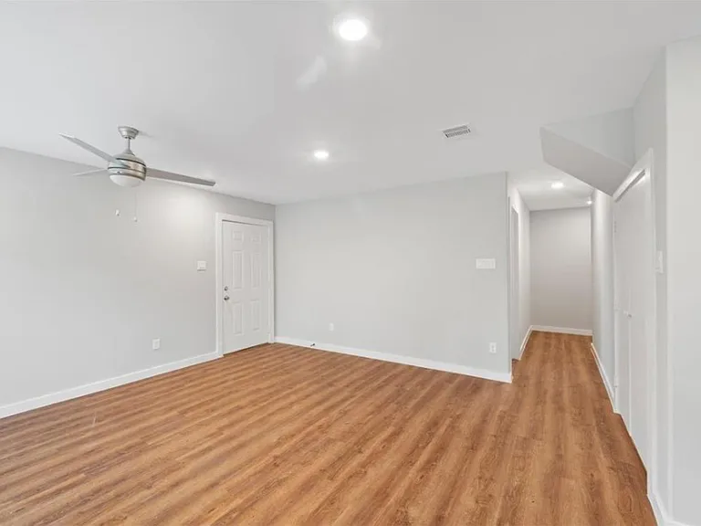 8120 Laura Koppe Rd #B — Photo 10