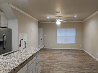 711 Park St, Mc Gregor, TX 76657
