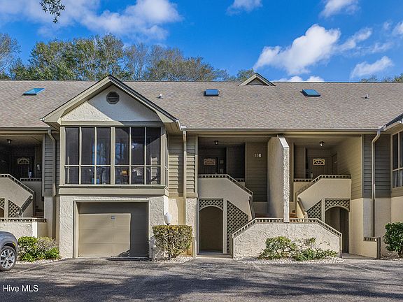 2nd image of 260 Clubhouse Road # 11b