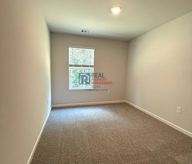 26 Silverbell Ln — Photo 8