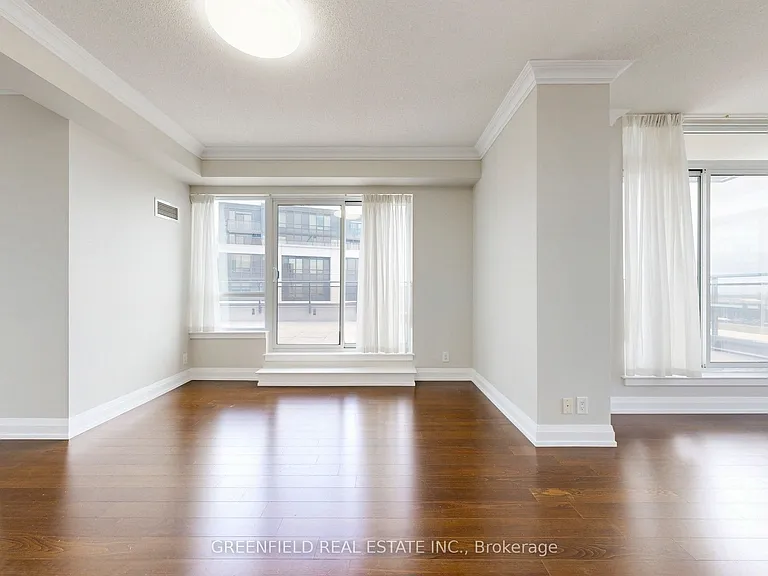 55 De Boers Dr #LPH03 — Photo 4