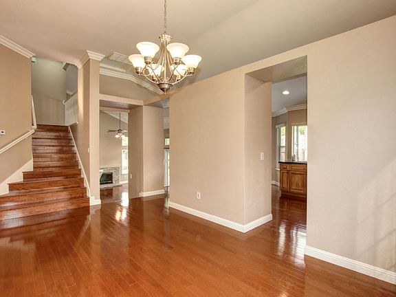 4th image of 1538 Blue Ln