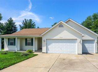 5325 Dunn Ridge Ct, Hazelwood, MO 63042