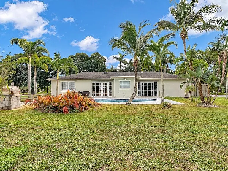 16627 Deer Path Ln — Photo 14